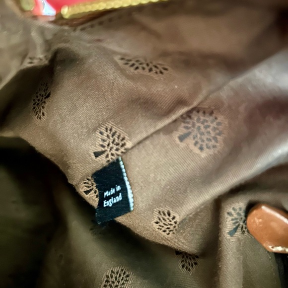 Mulberry Brown Floral Interior - Picture 8 of 14